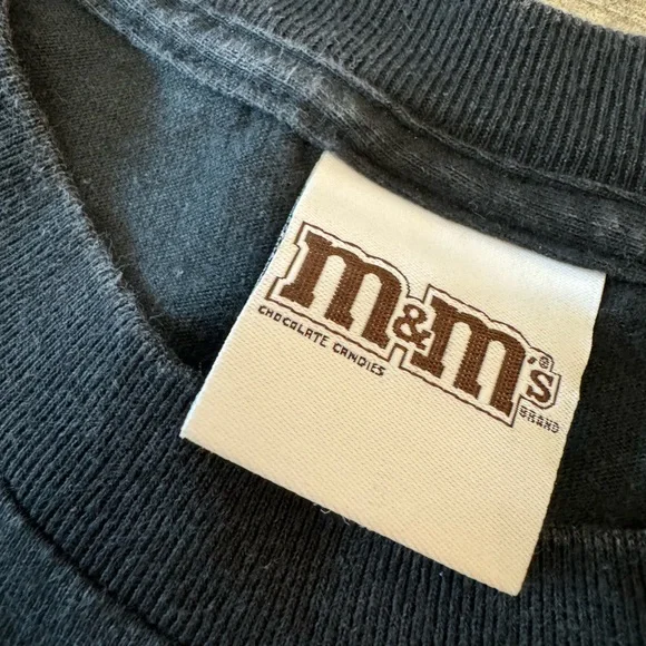 Vintage 2011 M&Ms Red M&M black graphic tshirt - Picture 12 of 16